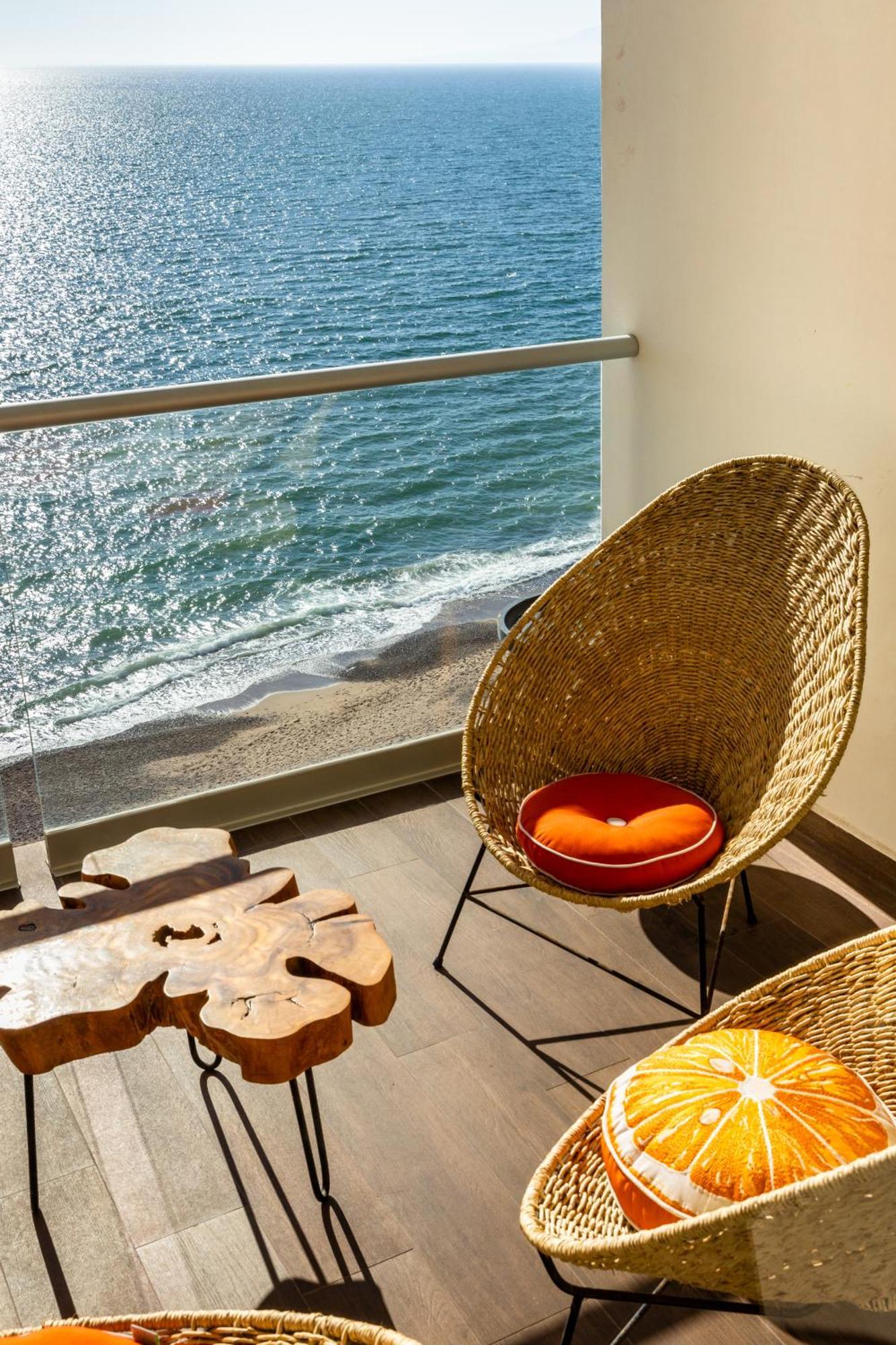 Harbor 13008A Artistic Beachfront Studio By Moikkarentals 巴亞爾塔港 外观 照片